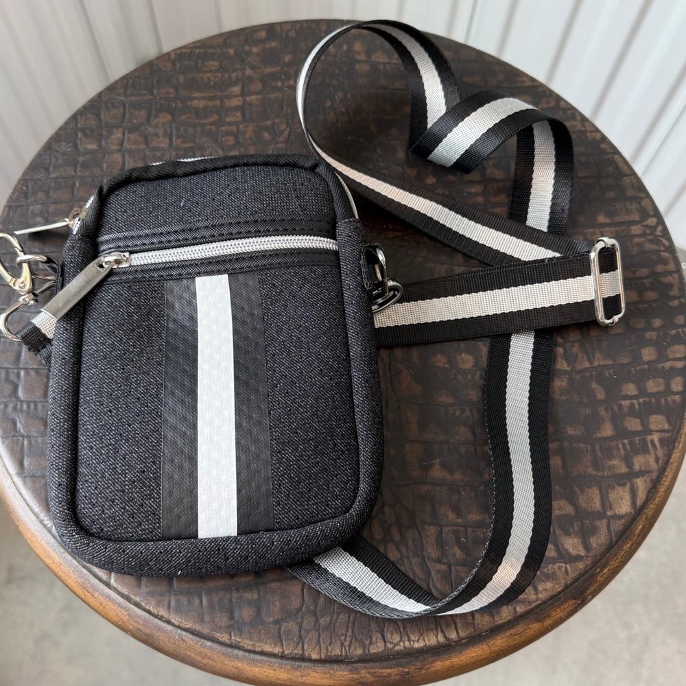 Haute Shore Crossbody Bag Women OS Black Excellent Neoprene Striped Sporty‎